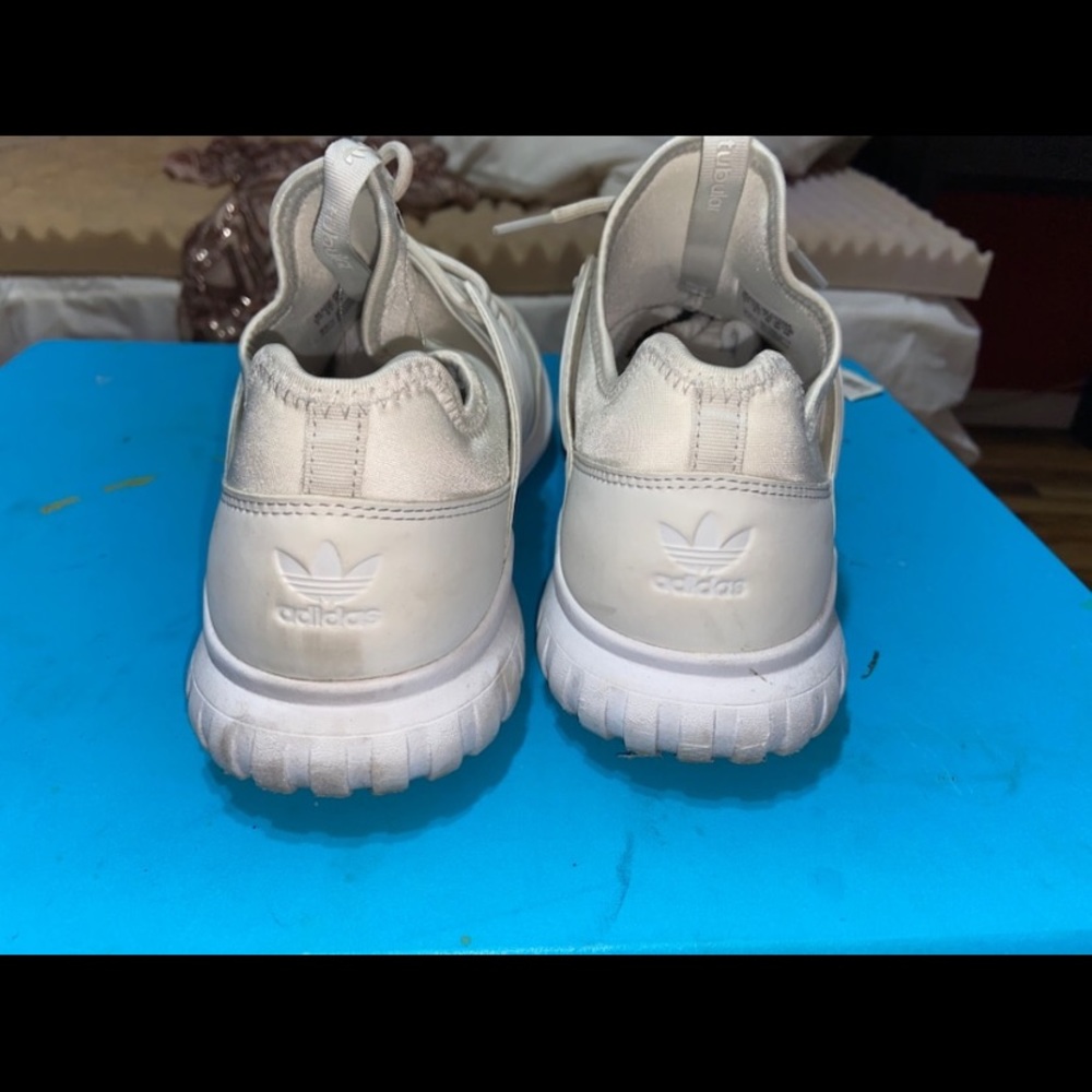 Adidas - Picture 2 of 3